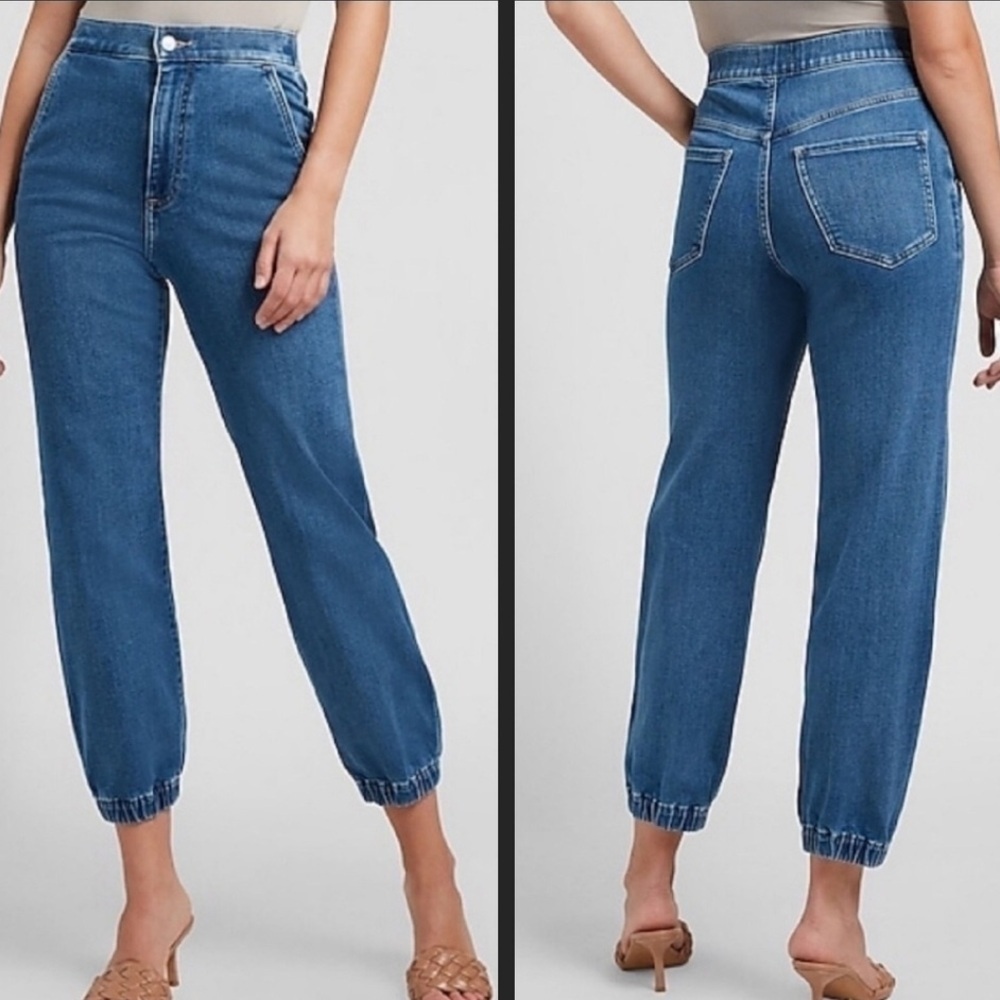 Express Womn 8 Medium Wash Luxe Comfort Knit Stretch Super High Rise Jogger Jean